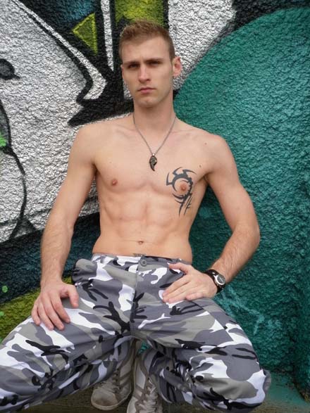 Leo Helios - FrenchDudes - Model